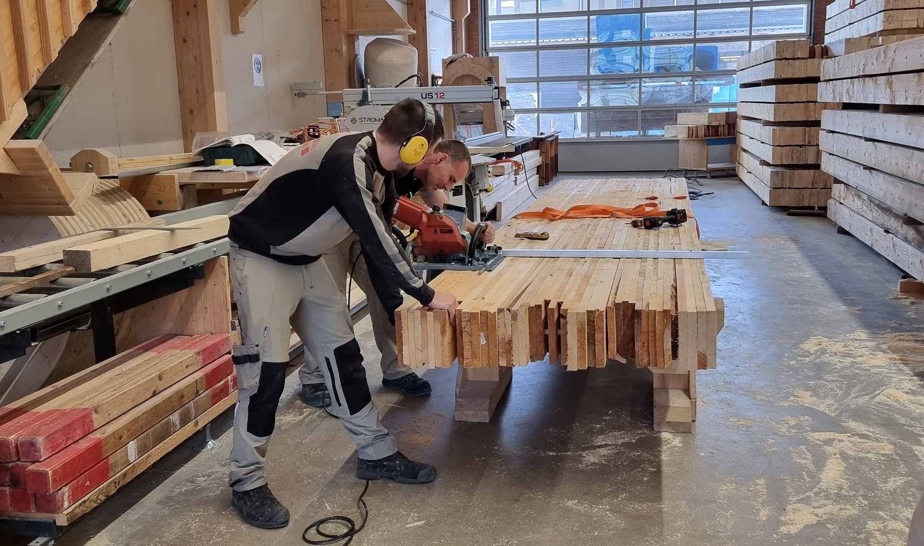 Natürlich mit Schweizer Holz was sonst?